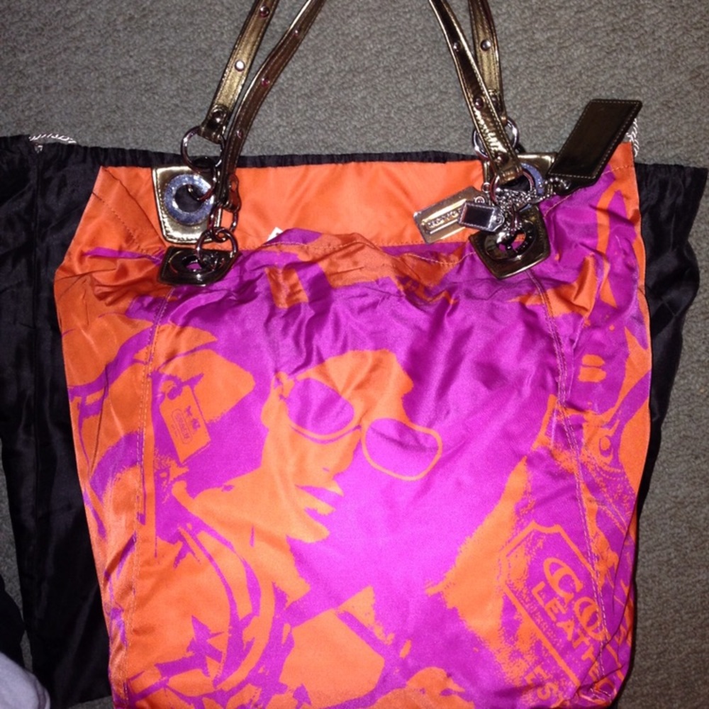 Brand New Coach graphic tote - eye catching!